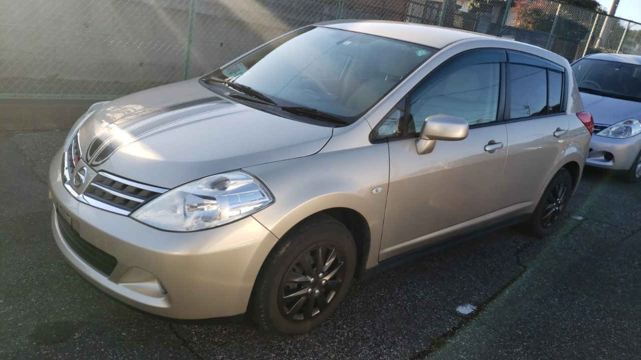 2012 Nissan TIIDA 